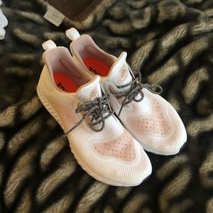 Adidas Edge Lux Clima running shoes